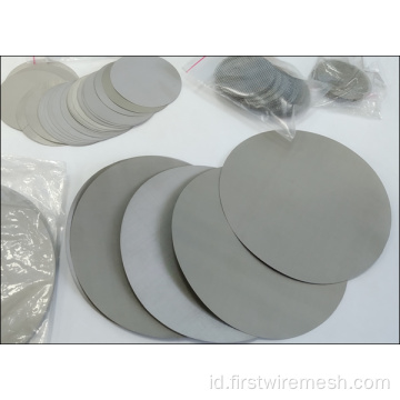 Disk filter kawat stainless steel dan sepotong